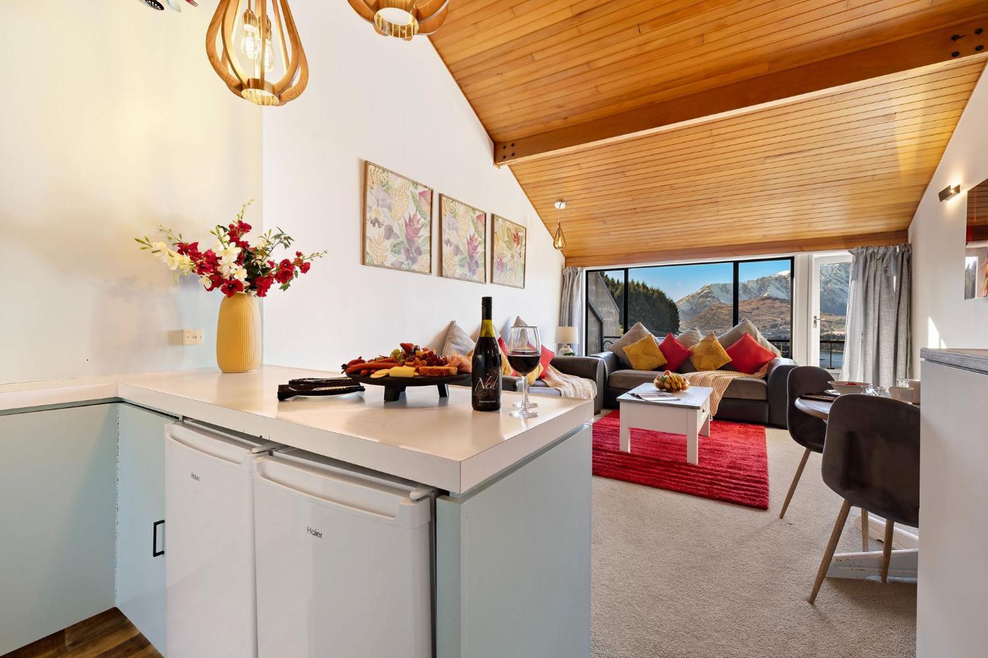 Distinctive Alpine Meadows Apartment Queenstown Room photo