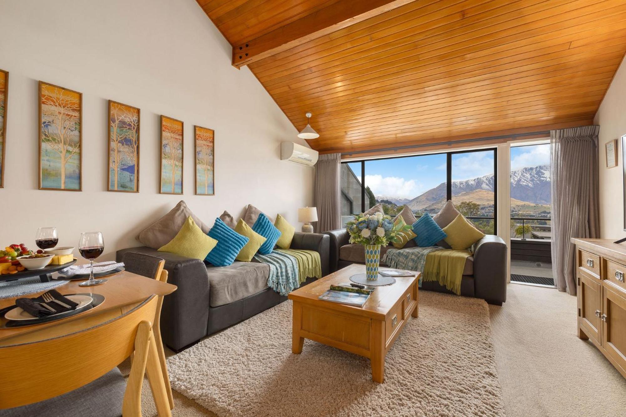 Distinctive Alpine Meadows Apartment Queenstown Room photo